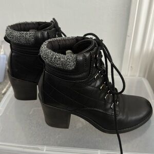 Mia black ankle boots